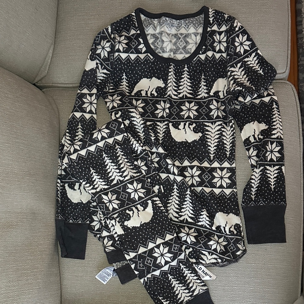 Old navy match the family polar bear waffle holiday pjs in xs